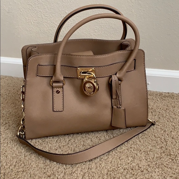 Michael Kors Handbags - Michael kors
